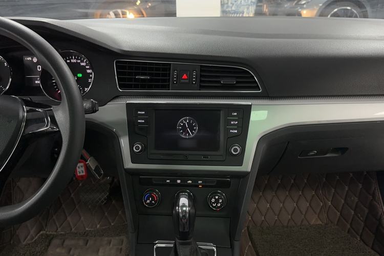 Used Volkswagen Lamando 2017 230TSI DSG Fashion Edition Interior 10