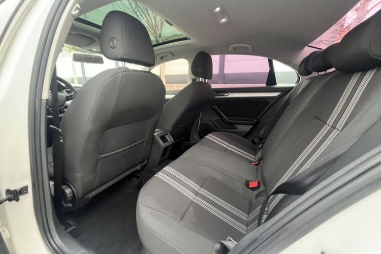 Used Volkswagen Lamando 2017 230TSI DSG Fashion Edition Interior 2