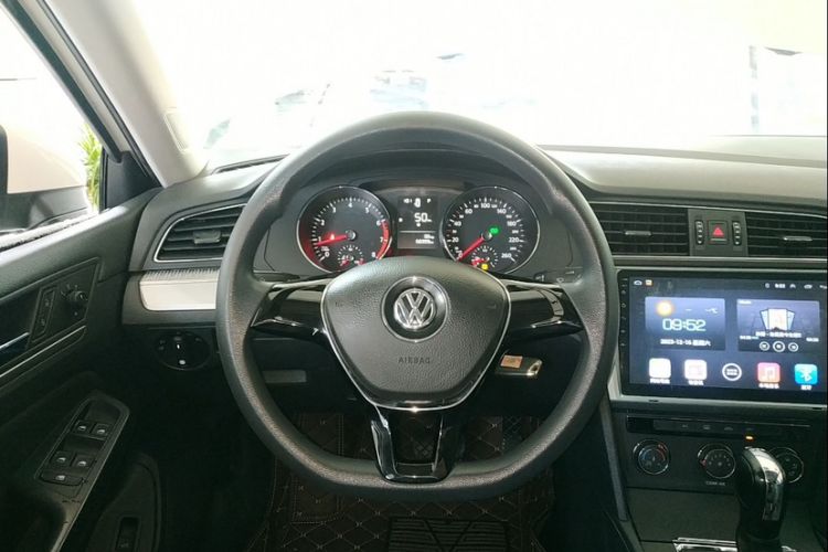 Used Volkswagen Lamando 2017 230TSI DSG Fashion Edition Interior 2