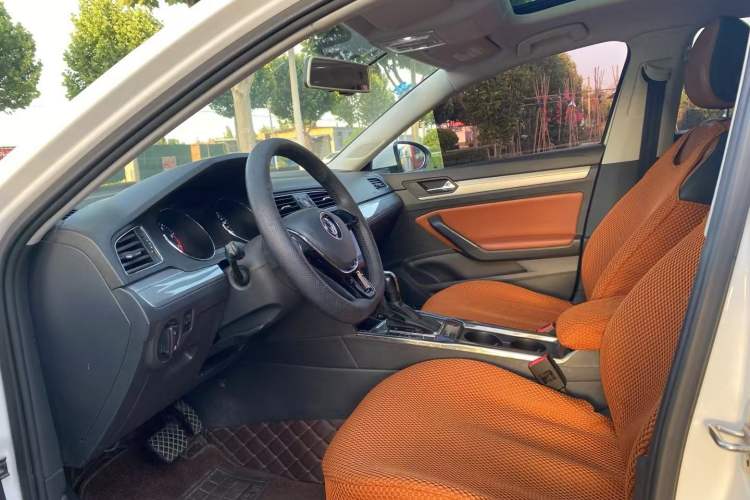 Used Volkswagen Lamando 2017 230TSI DSG Fashion Edition Interior 2