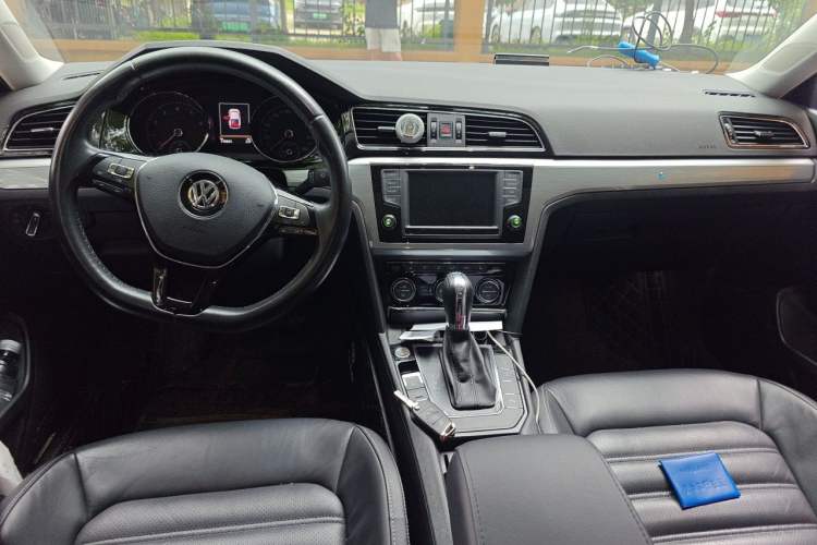 Used Volkswagen Lamando 2017 280TSI DSG Luxury Edition Interior 2