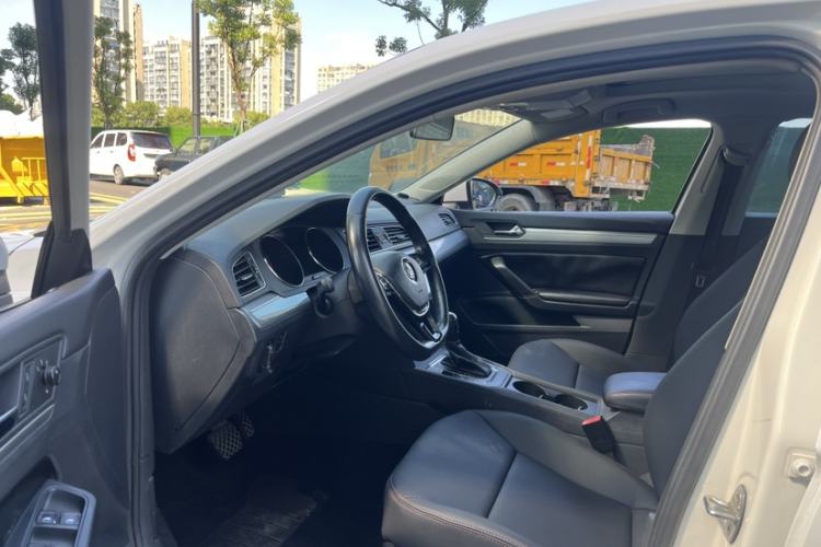 Used Volkswagen Lamando 2017 230TSI DSG Fashion Edition Interior 2