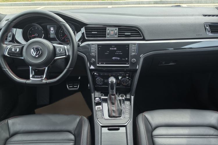 Used Volkswagen Lamando 2017 2.0T GTS Interior 3