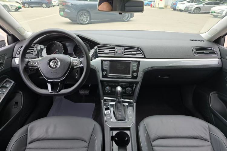 Used Volkswagen Lamando 2017 280TSI DSG Comfort Edition Interior 3