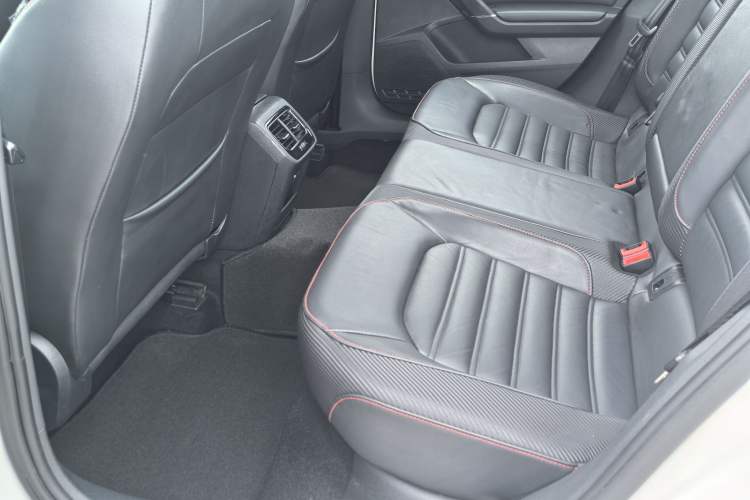 Used Volkswagen Lamando 2017 2.0T GTS Interior 4