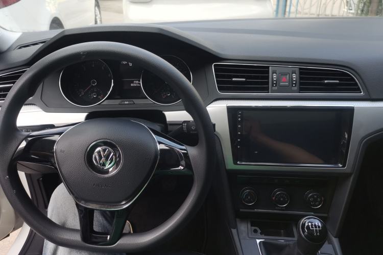 Used Volkswagen Lamando 2017 230TSI Manual Trend Edition Interior 5