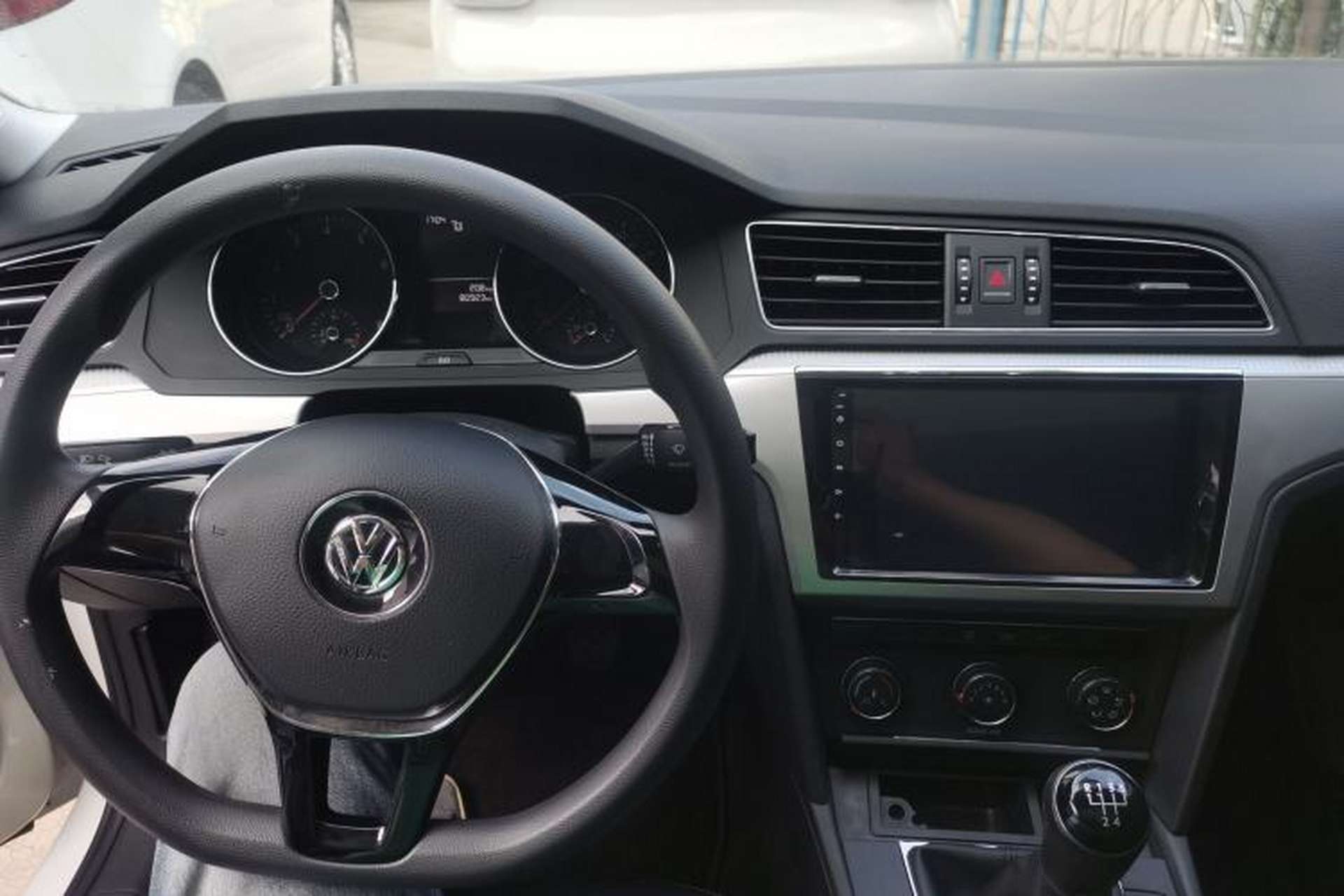 Used Volkswagen Lamando 2017 230TSI Manual Trend Edition Interior 5