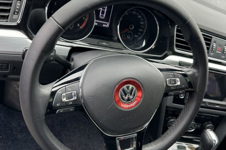 Used Volkswagen Lamando 2017 280TSI DSG Comfort Edition Interior 6