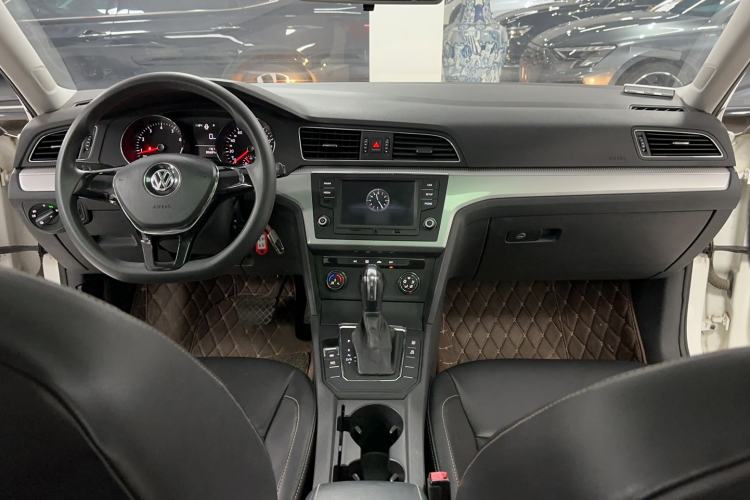 Used Volkswagen Lamando 2017 230TSI DSG Fashion Edition Interior 8