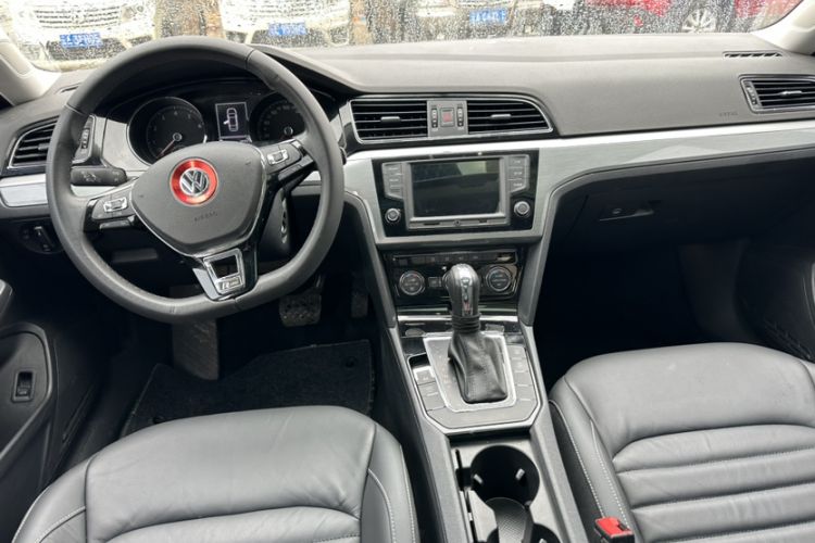Used Volkswagen Lamando 2017 280TSI DSG Comfort Edition Interior 8
