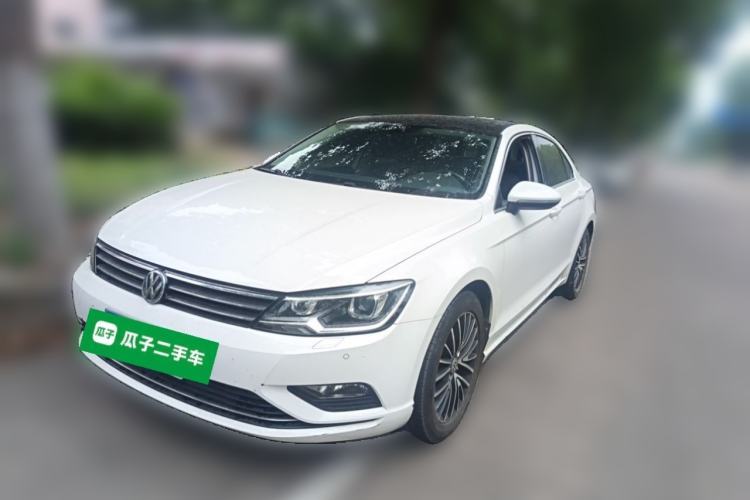 Used Volkswagen Lamando 2017 280TSI DSG Luxury Edition Guazi used car, China used car export, Used car for sale, Used  cars, Cheapest cars for sale