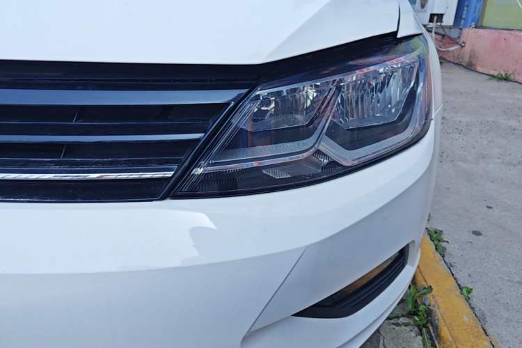 Used Volkswagen Lamando 2017 230TSI DSG Fashion Edition Left Front Headlight