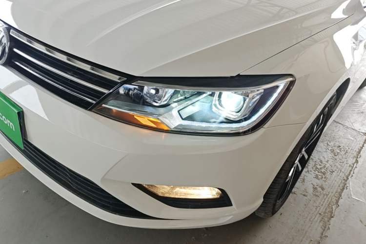 Used Volkswagen Lamando 2017 230TSI DSG Fashion Edition Left Front Headlight