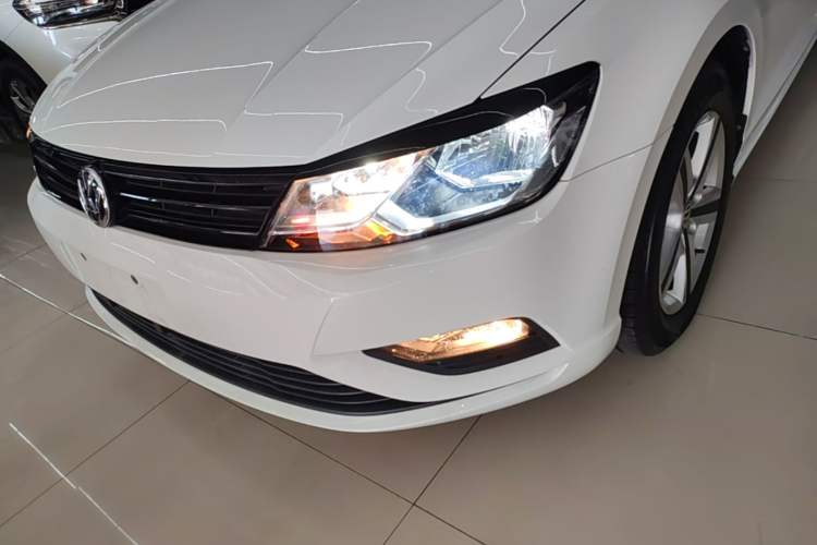 Used Volkswagen Lamando 2017 230TSI Manual Trend Edition Left Front Headlight