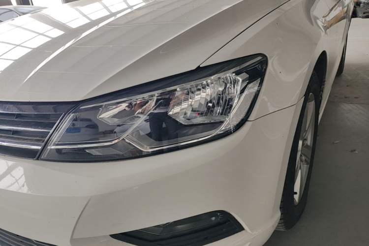 Used Volkswagen Lamando 2017 230TSI DSG Fashion Edition Left Front Headlight