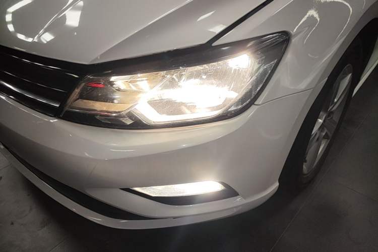 Used Volkswagen Lamando 2017 230TSI DSG Fashion Edition Left Front Headlight