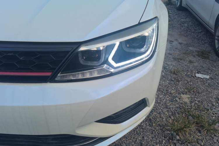 Used Volkswagen Lamando 2017 280TSI DSG Comfort Edition Left Front Headlight