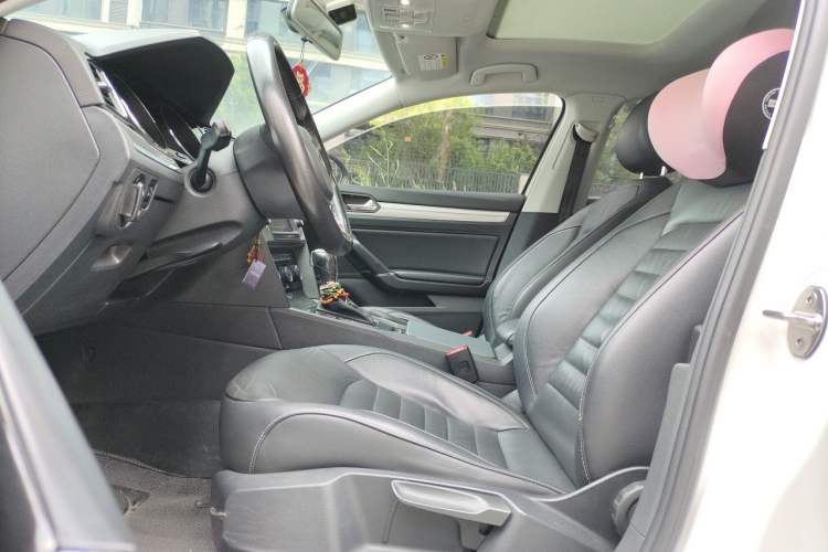 Used Volkswagen Lamando 2017 280TSI DSG Comfort Edition Left Front Seat
