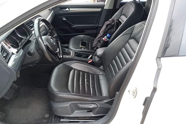 Used Volkswagen Lamando 2017 280TSI DSG Comfort Edition Left Front Seat