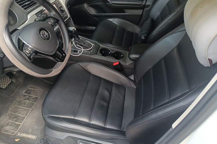 Used Volkswagen Lamando 2017 230TSI DSG Fashion Edition Left Front Seat