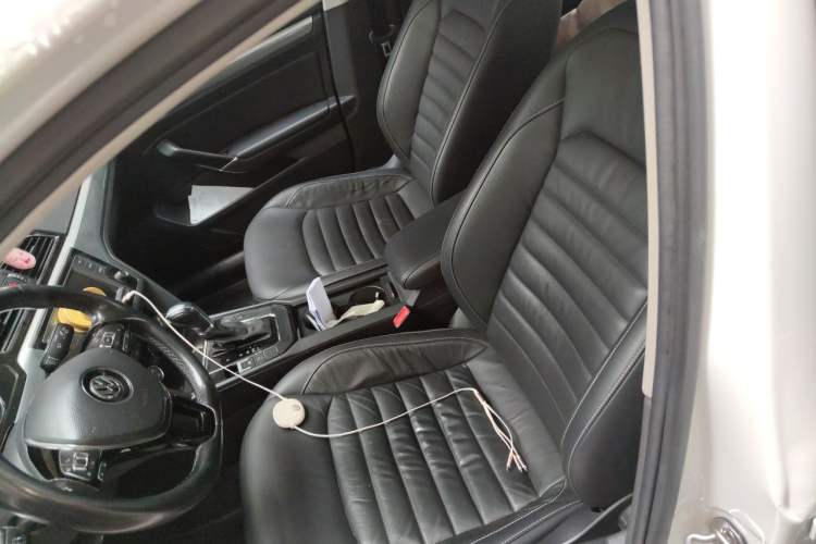 Used Volkswagen Lamando 2017 280TSI DSG Comfort Edition Left Front Seat