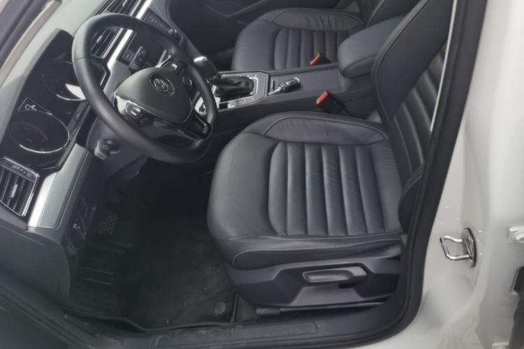 Used Volkswagen Lamando 2017 280TSI DSG Comfort Edition Left Front Seat