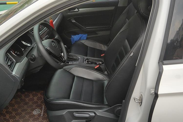 Used Volkswagen Lamando 2017 230TSI DSG Fashion Edition Left Front Seat