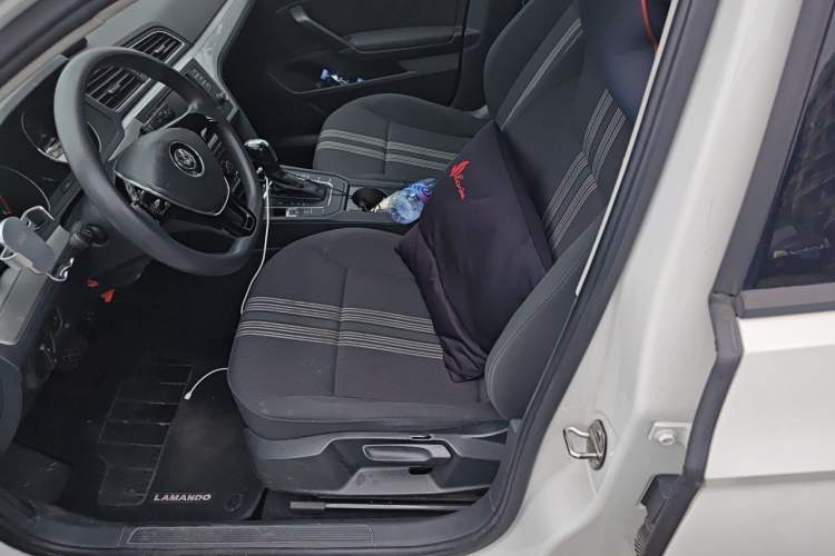 Used Volkswagen Lamando 2017 230TSI DSG Fashion Edition Left Front Seat