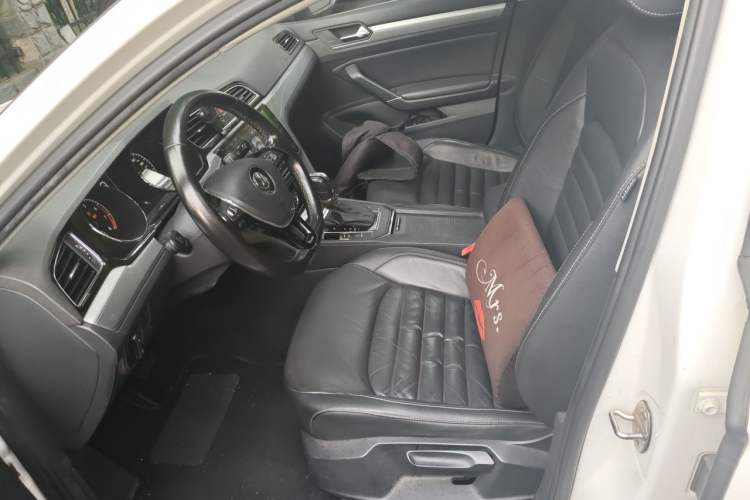 Used Volkswagen Lamando 2017 280TSI DSG Comfort Edition Left Front Seat