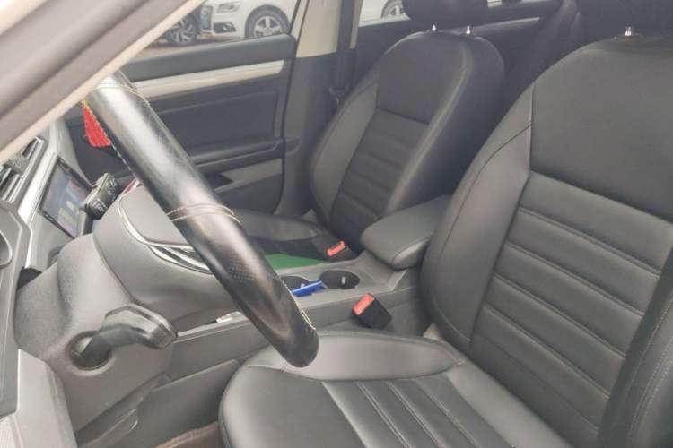 Used Volkswagen Lamando 2017 230TSI DSG Fashion Edition Left Front Seat