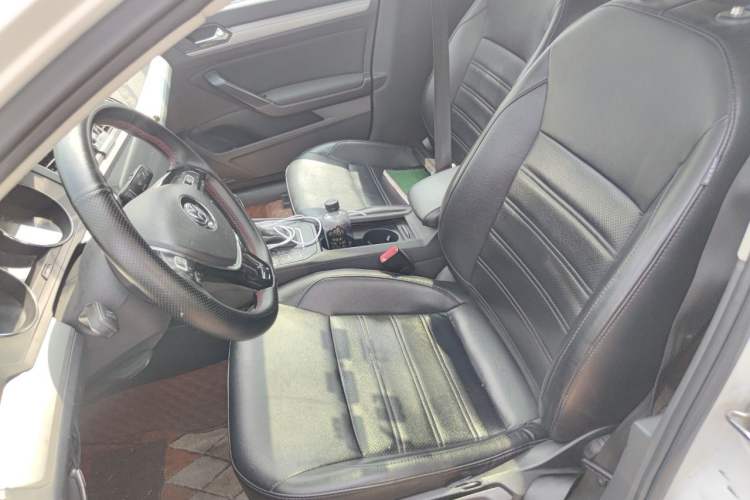 Used Volkswagen Lamando 2017 230TSI DSG Fashion Edition Left Front Seat