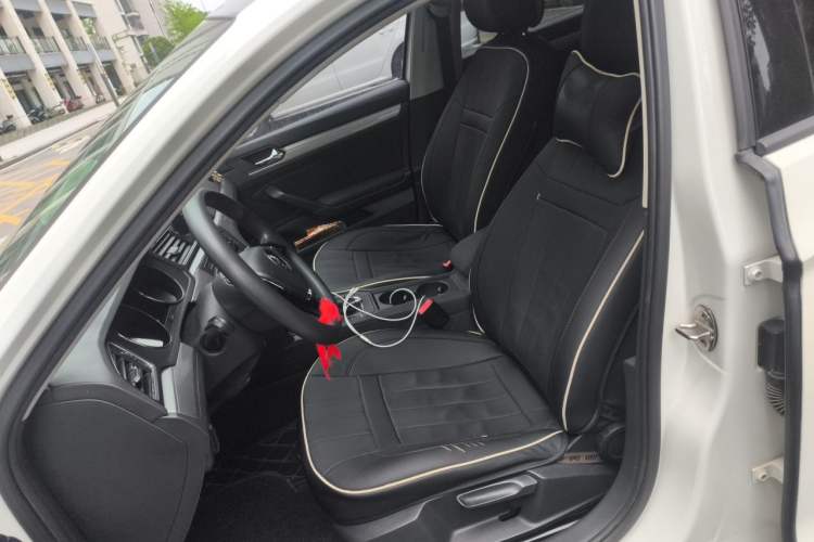 Used Volkswagen Lamando 2017 230TSI DSG Fashion Edition Left Front Seat