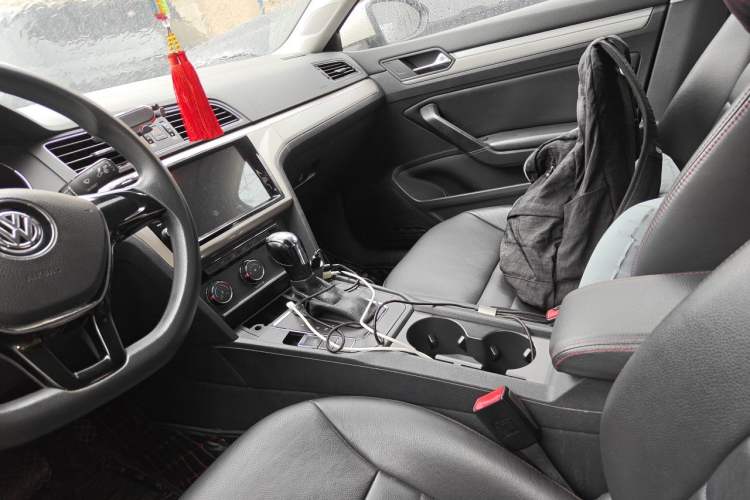 Used Volkswagen Lamando 2017 230TSI DSG Fashion Edition Left Front Seat
