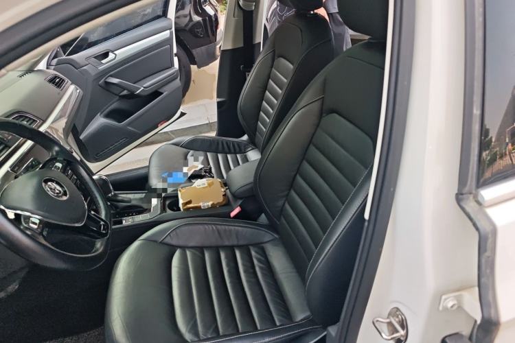 Used Volkswagen Lamando 2017 280TSI DSG Comfort Edition Left Front Seat