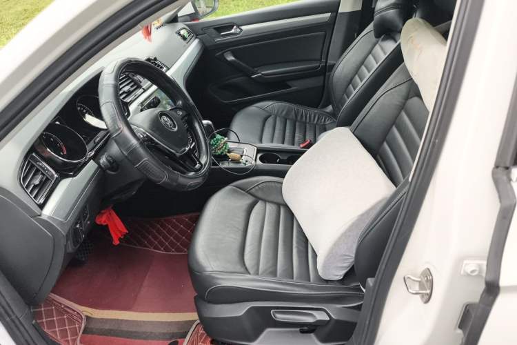 Used Volkswagen Lamando 2017 280TSI DSG Comfort Edition Left Front Seat