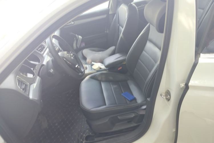 Used Volkswagen Lamando 2017 230TSI DSG Fashion Edition Left Front Seat