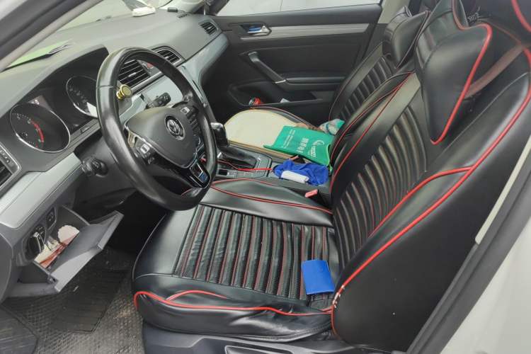 Used Volkswagen Lamando 2017 230TSI DSG Fashion Edition Left Front Seat