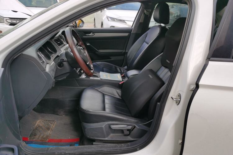 Used Volkswagen Lamando 2017 230TSI DSG Fashion Edition Left Front Seat