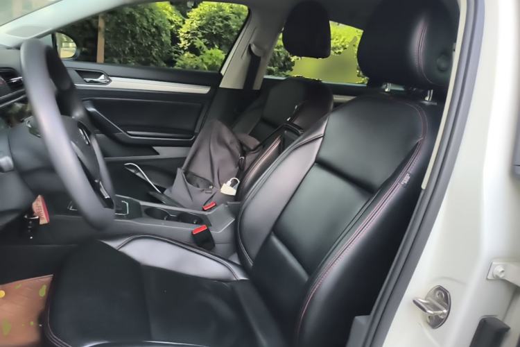 Used Volkswagen Lamando 2017 230TSI DSG Fashion Edition Left Front Seat