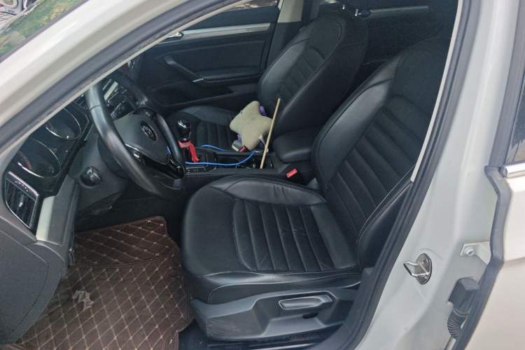 Used Volkswagen Lamando 2017 280TSI Manual Comfort Edition Left Front Seat