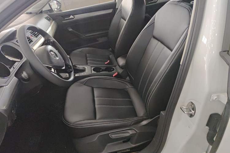Used Volkswagen Lamando 2017 230TSI DSG Fashion Edition Left Front Seat