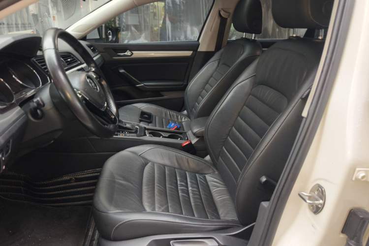 Used Volkswagen Lamando 2017 280TSI DSG Comfort Edition Left Front Seat