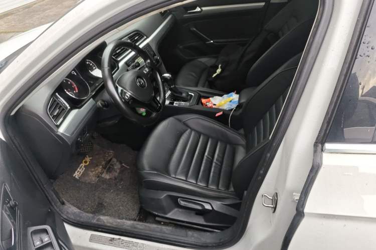 Used Volkswagen Lamando 2017 280TSI DSG Comfort Edition Left Front Seat