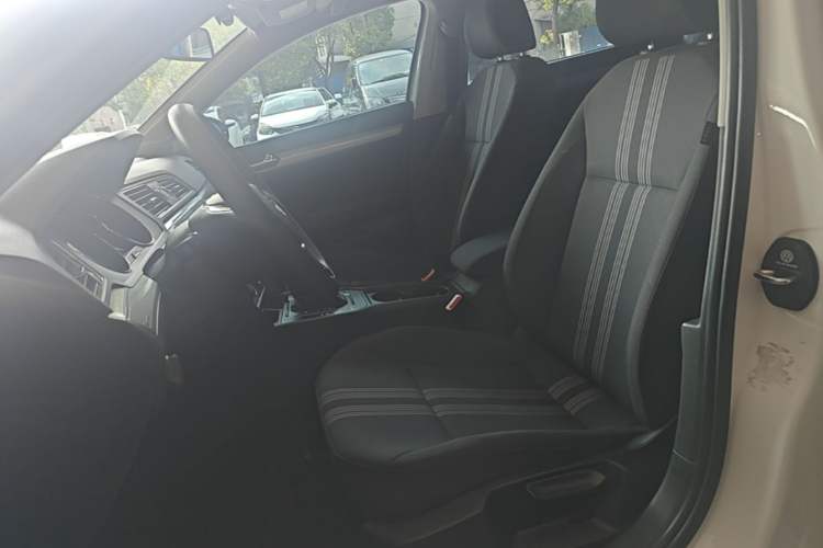Used Volkswagen Lamando 2017 230TSI DSG Fashion Edition Left Front Seat