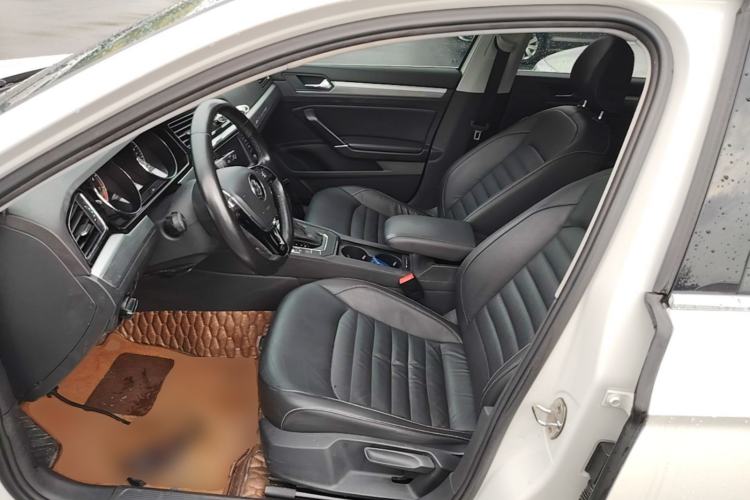 Used Volkswagen Lamando 2017 280TSI DSG Comfort Edition Left Front Seat