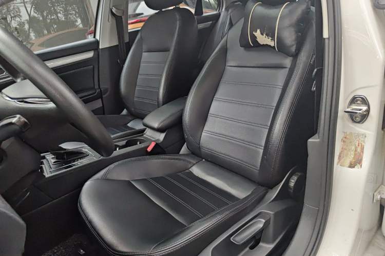 Used Volkswagen Lamando 2017 230TSI DSG Fashion Edition Left Front Seat