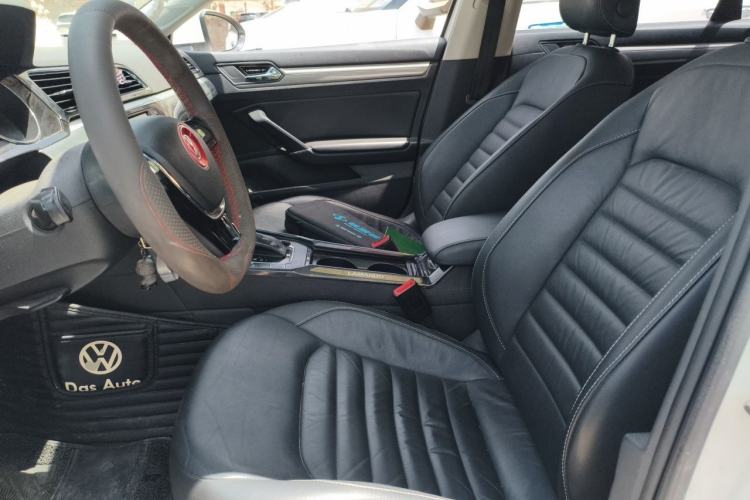 Used Volkswagen Lamando 2017 280TSI DSG Comfort Edition Left Front Seat