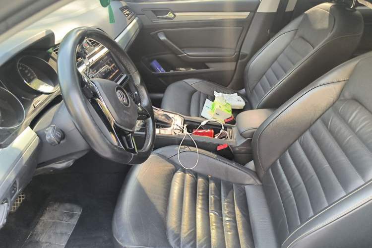 Used Volkswagen Lamando 2017 280TSI DSG Comfort Edition Left Front Seat