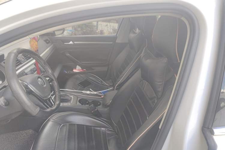 Used Volkswagen Lamando 2017 230TSI DSG Fashion Edition Left Front Seat