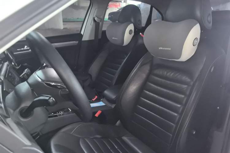 Used Volkswagen Lamando 2017 280TSI DSG Comfort Edition Left Front Seat